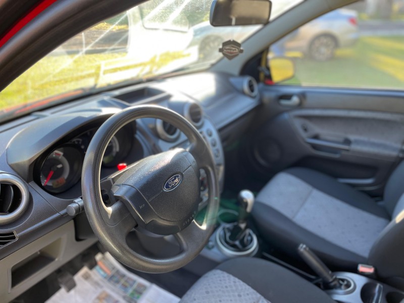 FIESTA 1.0 MPI HATCH 8V FLEX 4P MANUAL - 2014 - BOM PRINCíPIO