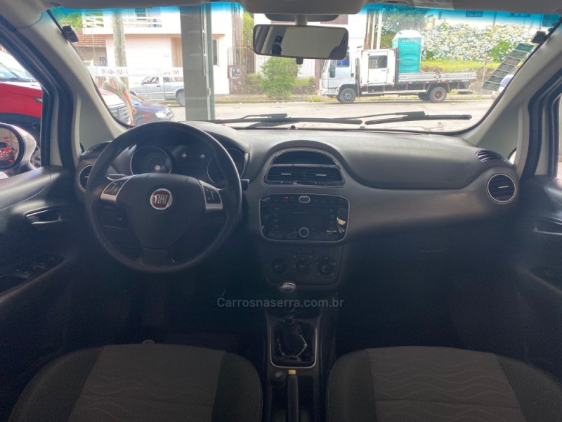 PUNTO 1.4 ATTRACTIVE ITALIA 8V FLEX 4P MANUAL - 2016 - FLORES DA CUNHA