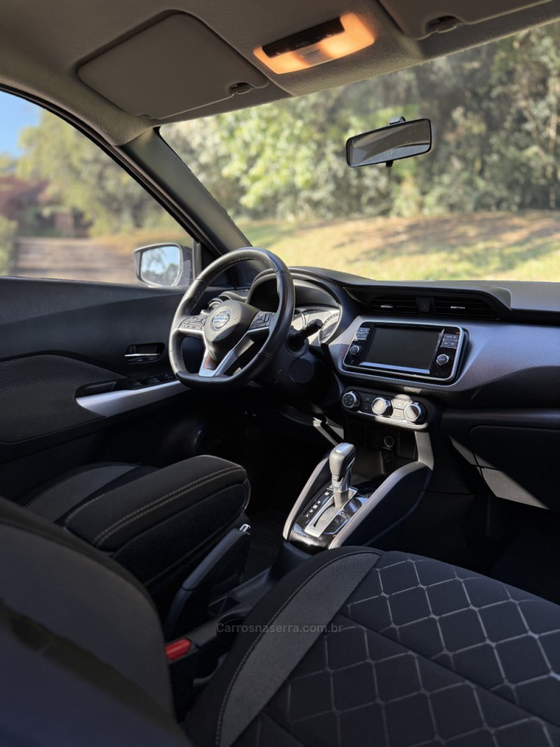 KICKS 1.6 16V FLEX SV 4P XTRONIC - 2021 - FARROUPILHA