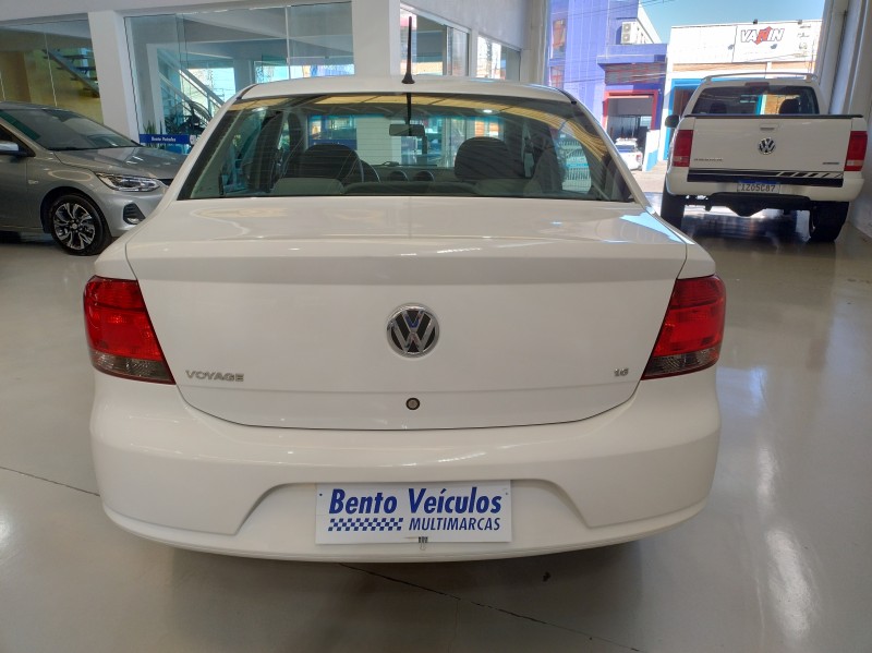 VOYAGE 1.6 MI TREND 8V FLEX 4P MANUAL - 2013 - BENTO GONçALVES
