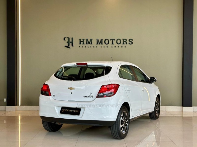 ONIX 1.4 MPFI LTZ 8V FLEX 4P MANUAL - 2014 - CAXIAS DO SUL