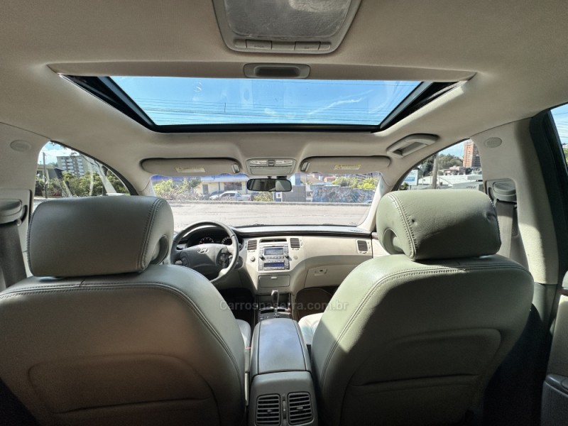AZERA 3.3 MPFI GLS SEDAN V6 24V GASOLINA 4P AUTOMÁTICO - 2011 - CAXIAS DO SUL