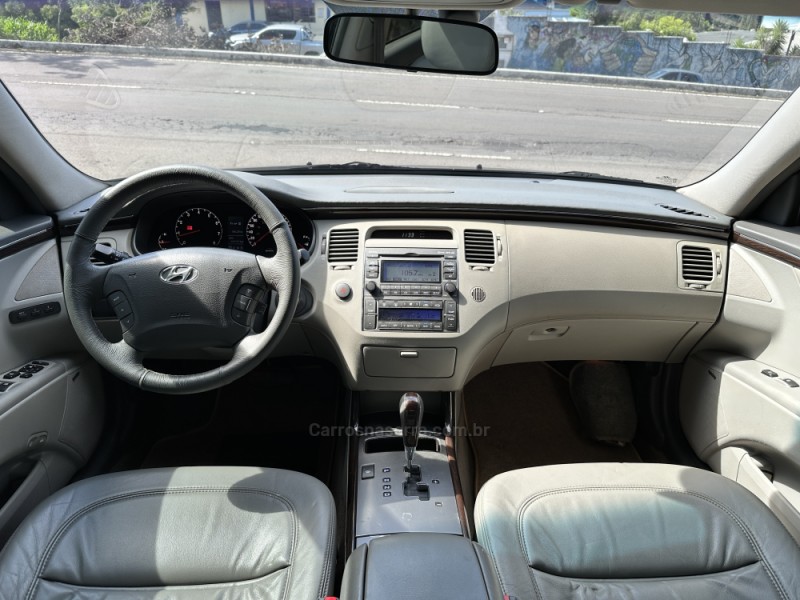 AZERA 3.3 MPFI GLS SEDAN V6 24V GASOLINA 4P AUTOMÁTICO - 2011 - CAXIAS DO SUL