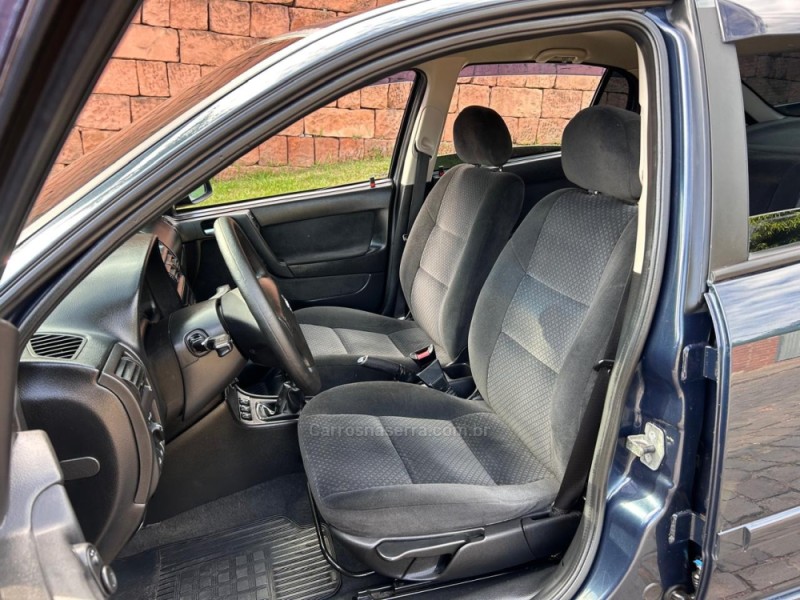 ASTRA 2.0 MPFI ADVANTAGE 8V FLEX 4P MANUAL - 2010 - VENâNCIO AIRES