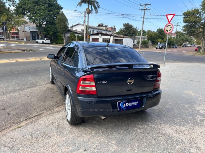 ASTRA 2.0 MPFI ADVANTAGE 8V FLEX 4P MANUAL - 2010 - VENâNCIO AIRES