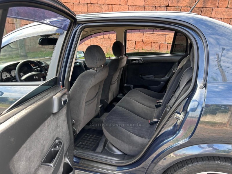 ASTRA 2.0 MPFI ADVANTAGE 8V FLEX 4P MANUAL - 2010 - VENâNCIO AIRES