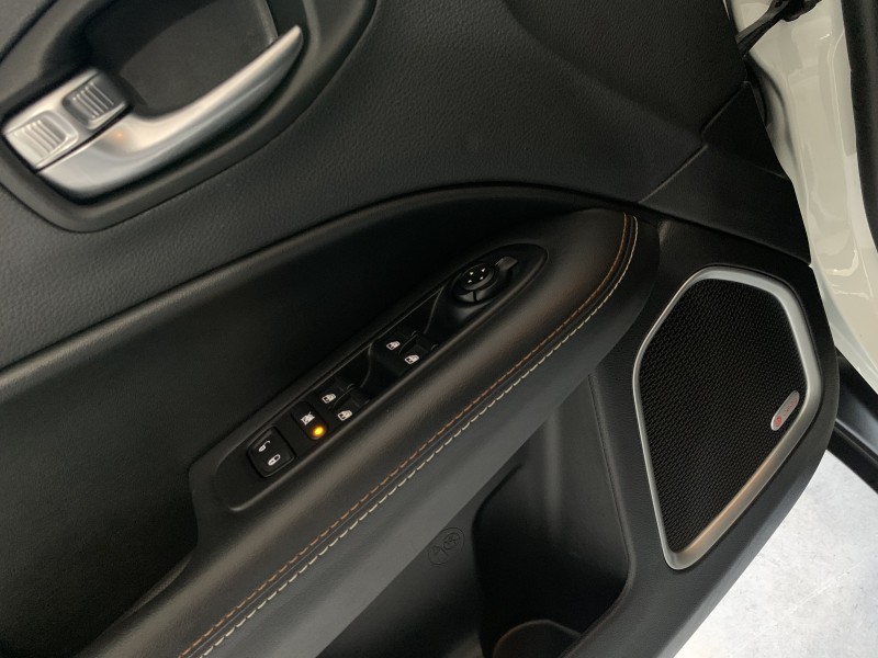 COMPASS 2.0 16V DIESEL LONGITUDE 4X4 AUTOMÁTICO - 2018 - CAXIAS DO SUL