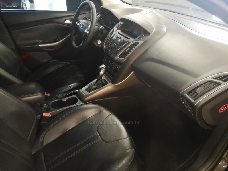 FOCUS 1.6 SE HATCH 16V FLEX 4P AUTOMÁTICO - 2015 - CAXIAS DO SUL