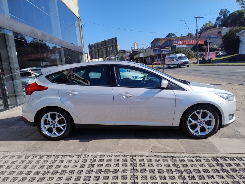 FOCUS 1.6 SE PLUS 16V FLEX 4P MANUAL - 2016 - CAXIAS DO SUL