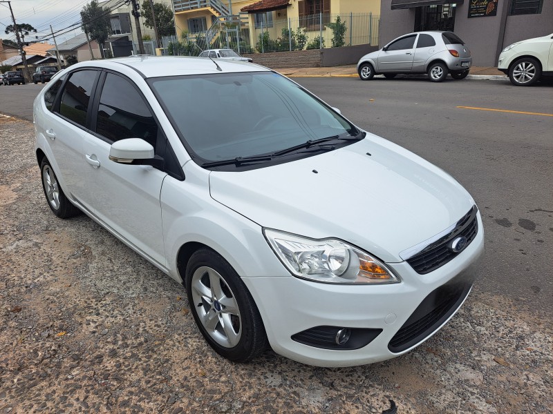 FOCUS 1.6 GLX SIGMA 16V FLEX 4P MANUAL - 2013 - FARROUPILHA