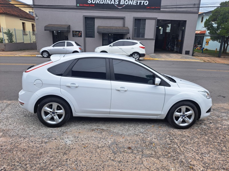 FOCUS 1.6 GLX SIGMA 16V FLEX 4P MANUAL - 2013 - FARROUPILHA