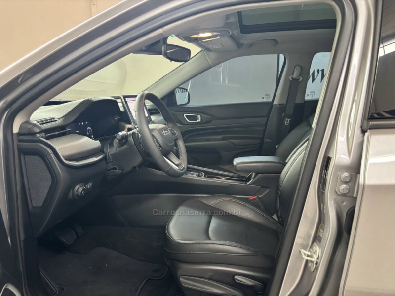 COMPASS 1.3 LONGITUDE T270 16V TURBO FLEX 4P AUTOMÁTICO - 2025 - PORTO ALEGRE
