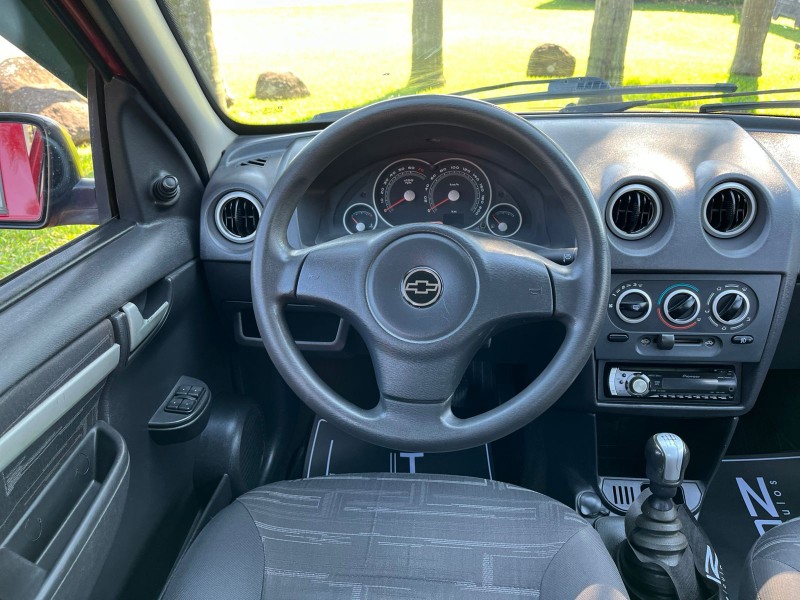 PRISMA 1.4 MPFI MAXX 8V FLEX 4P MANUAL - 2009 - BOM PRINCíPIO