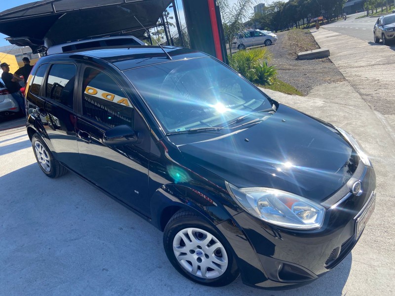 FIESTA 1.0 MPI CLASS 8V FLEX 4P MANUAL - 2014 - CAXIAS DO SUL
