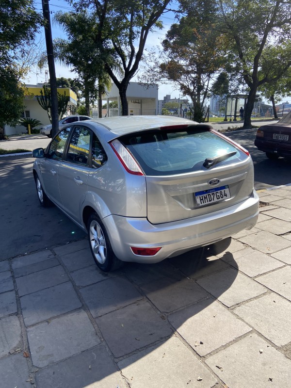 FOCUS 1.6 GLX 8V GASOLINA 4P MANUAL - 2012 - FARROUPILHA