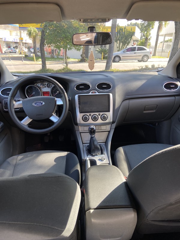 FOCUS 1.6 GLX 8V GASOLINA 4P MANUAL - 2012 - FARROUPILHA