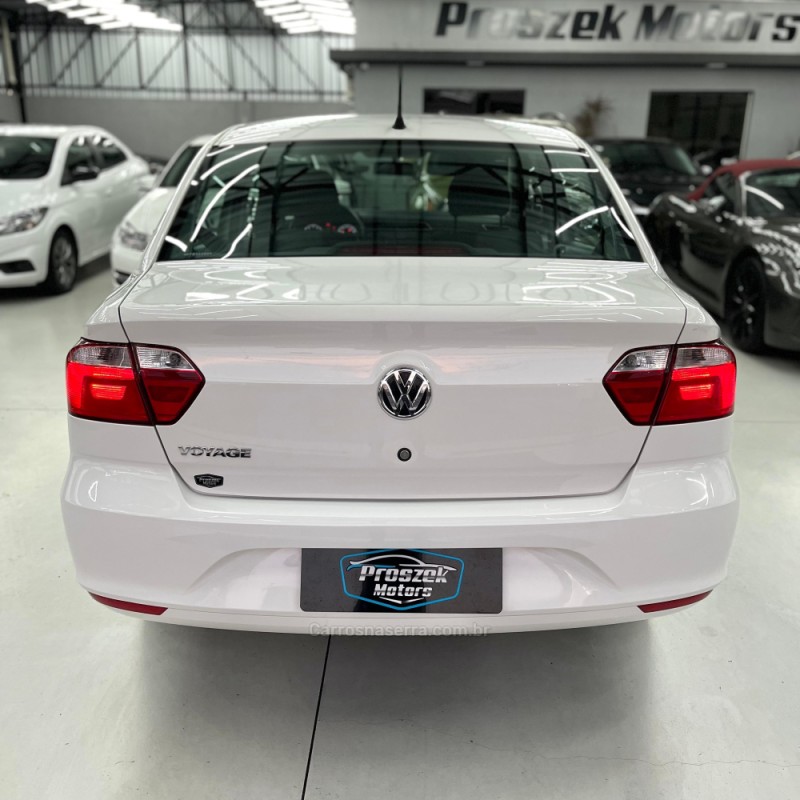 VOYAGE 1.0 MI 8V FLEX 4P MANUAL - 2023 - CANOAS