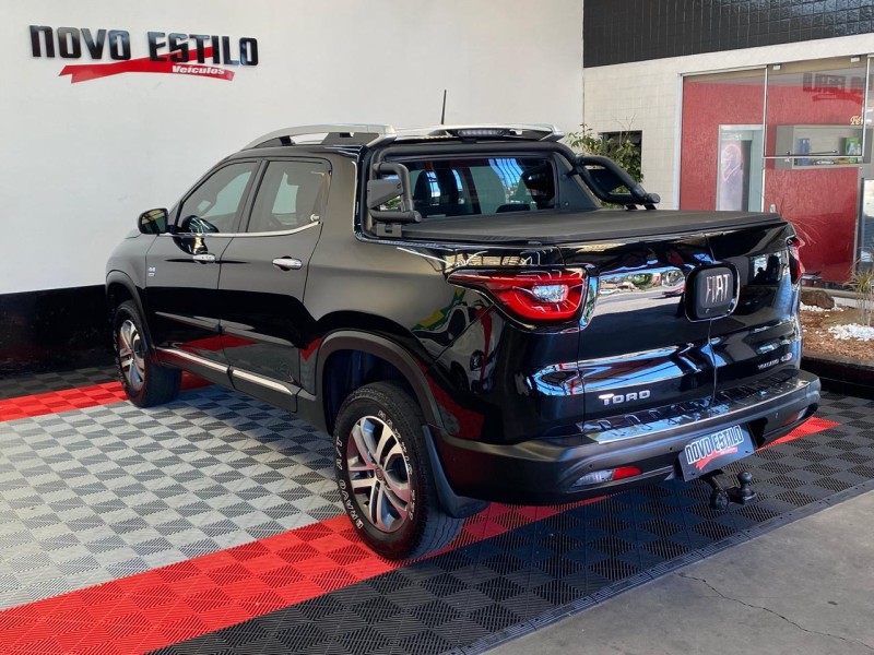 TORO 2.0 16V TURBO DIESEL VOLCANO AT9 4X4 AUTOMÁTICO - 2018 - CAXIAS DO SUL