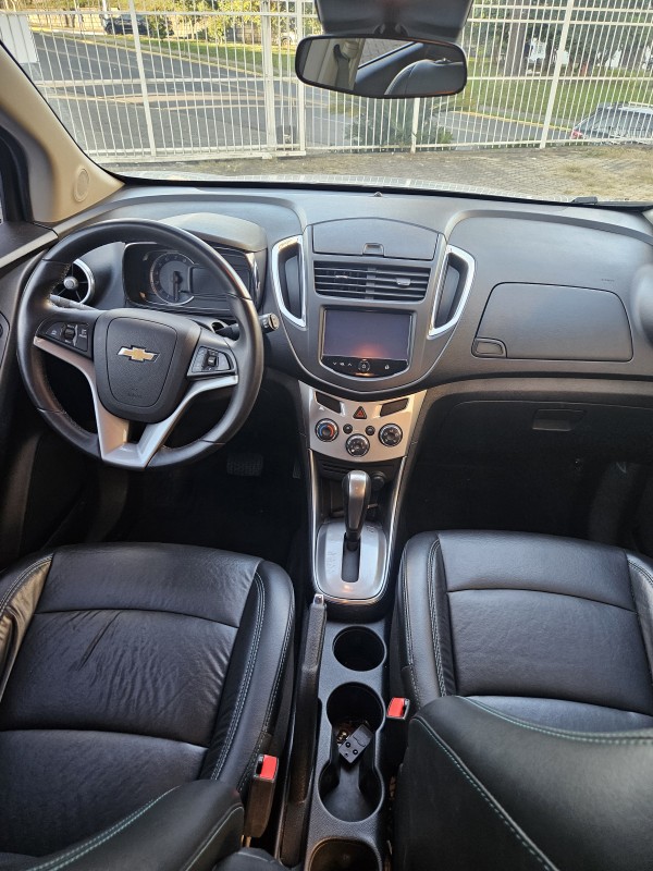 TRACKER 1.8 MPFI LTZ 4X2 16V FLEX 4P AUTOMÁTICO - 2015 - FARROUPILHA