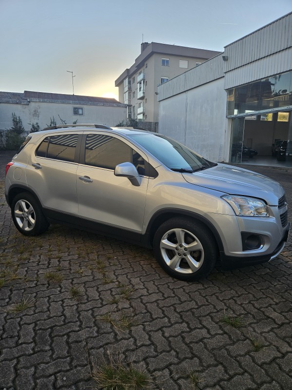 TRACKER 1.8 MPFI LTZ 4X2 16V FLEX 4P AUTOMÁTICO - 2015 - FARROUPILHA