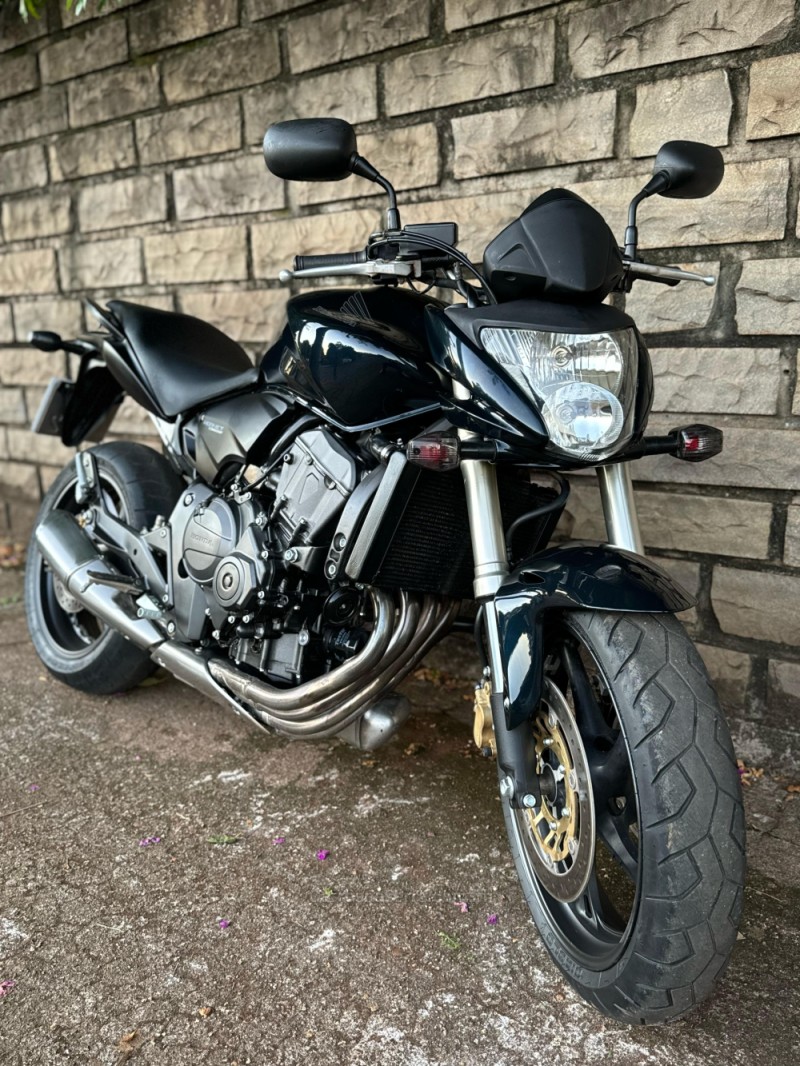 CB 600F HORNET - 2011 - LAJEADO