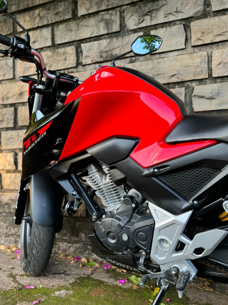 CB 300F TWISTER  - 2024 - LAJEADO