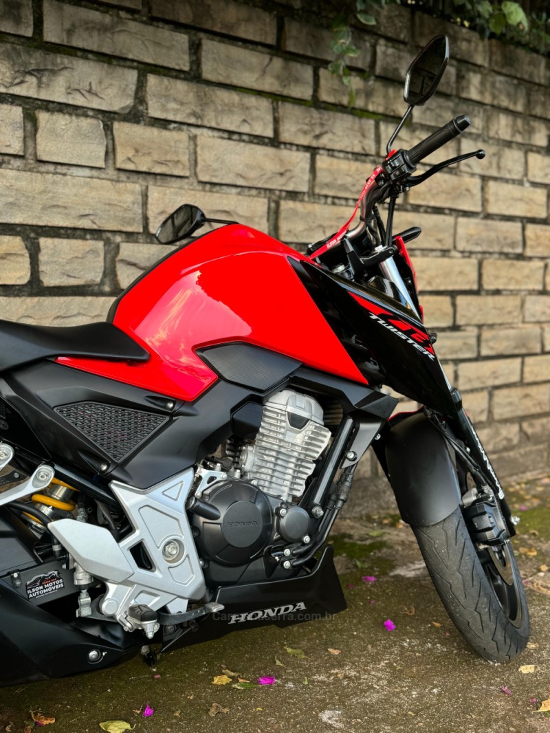 CB 300F TWISTER  - 2024 - LAJEADO