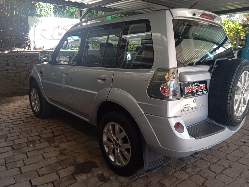 PAJERO TR4 2.0 4X4 16V 140CV FLEX 4P AUTOMÁTICO - 2010 - CAXIAS DO SUL