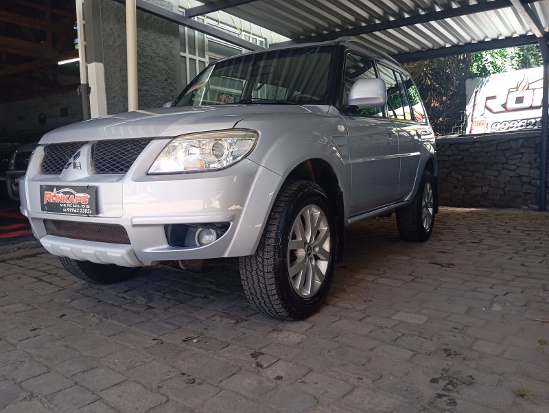pajero tr4 2.0 4x4 16v 140cv flex 4p automatico 2010 caxias do sul