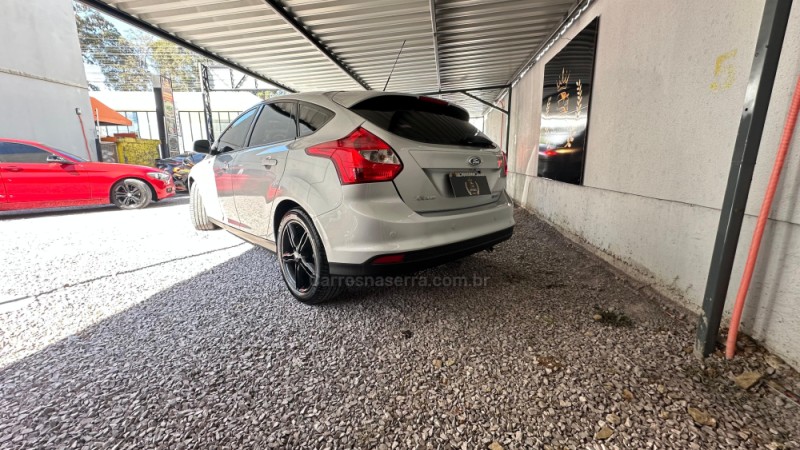 FOCUS 2.0 SE 16V FLEX 4P AUTOMÁTICO - 2015 - CAXIAS DO SUL