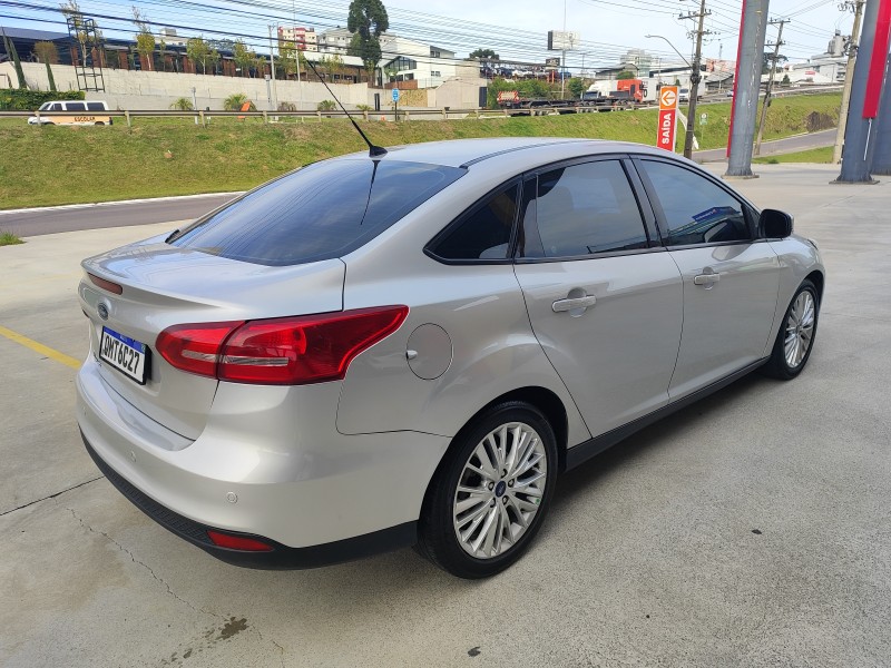 FOCUS 2.0 SE SEDAN 16V FLEX 4P AUTOMÁTICO - 2018 - FARROUPILHA
