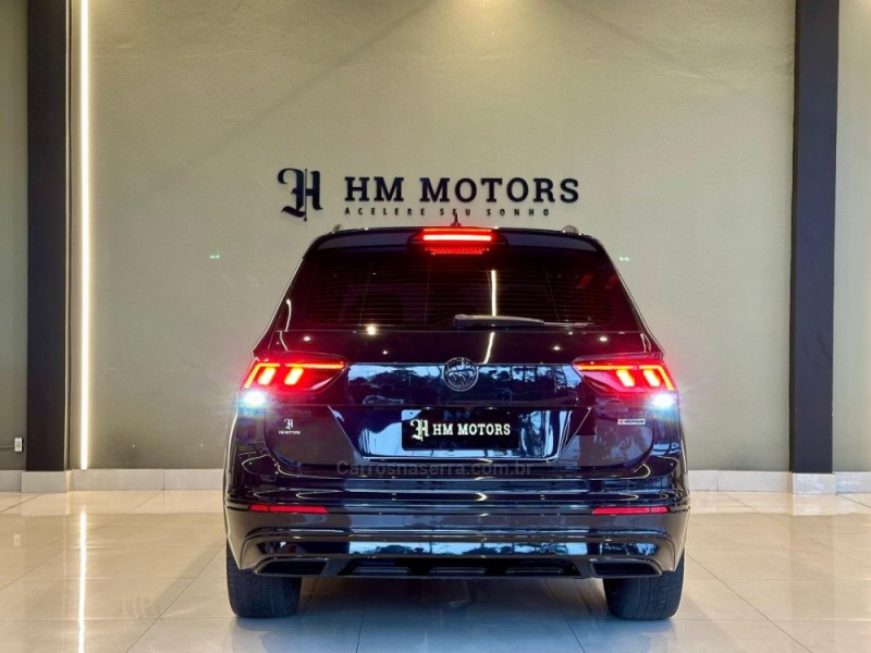 TIGUAN 2.0 TSI R-LINE 16V TURBO GASOLINA 4P TIPTRONIC - 2021 - CAXIAS DO SUL