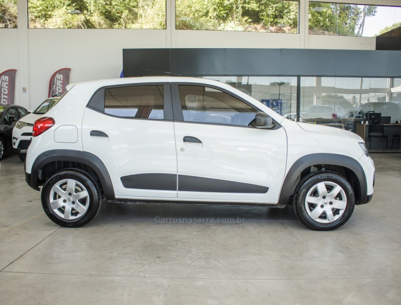 KWID 1.0 12V SCE FLEX LIFE MANUAL - 2018 - NOVO HAMBURGO