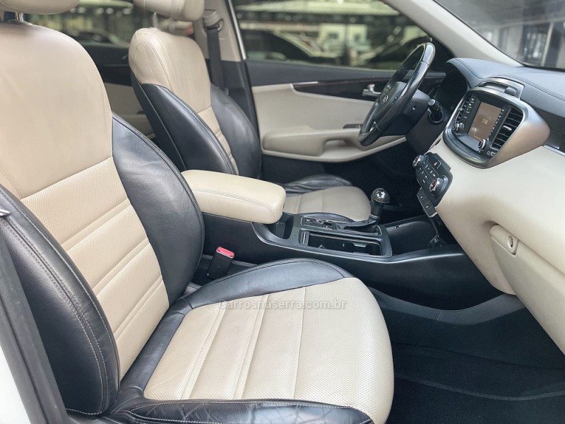 SORENTO 3.3 EX V6 24V GASOLINA 4P 7 LUGARES AUTOMATICO - 2018 - CAMPO BOM