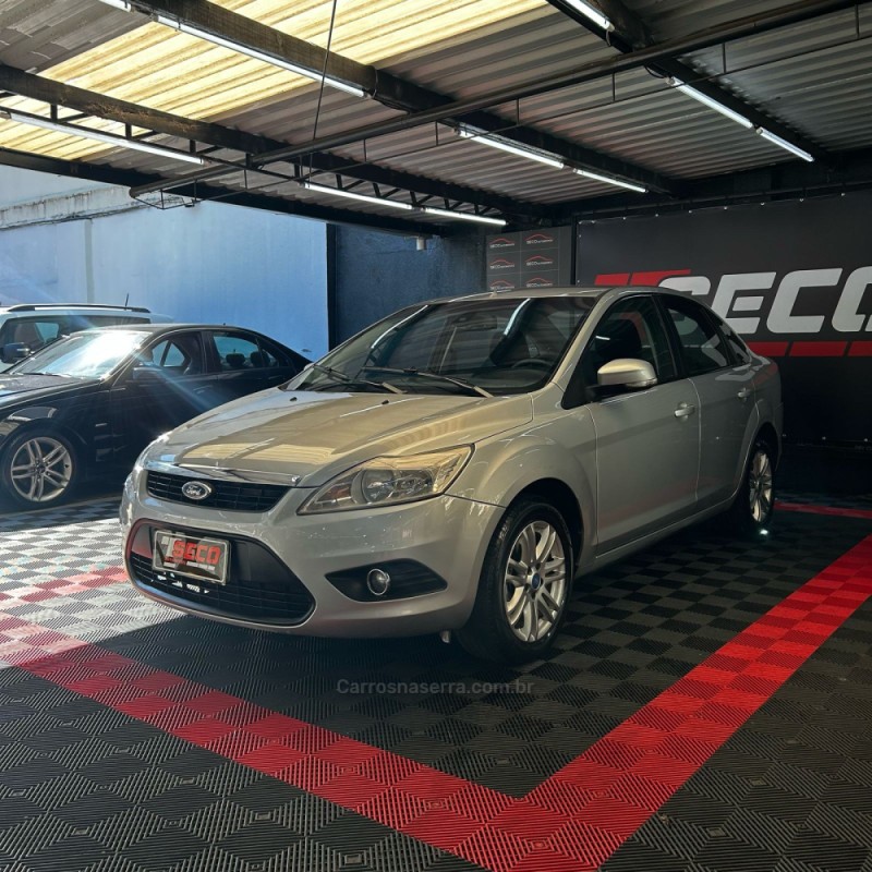 focus 2.0 ghia sedan 16v gasolina 4p manual 2012 passo fundo