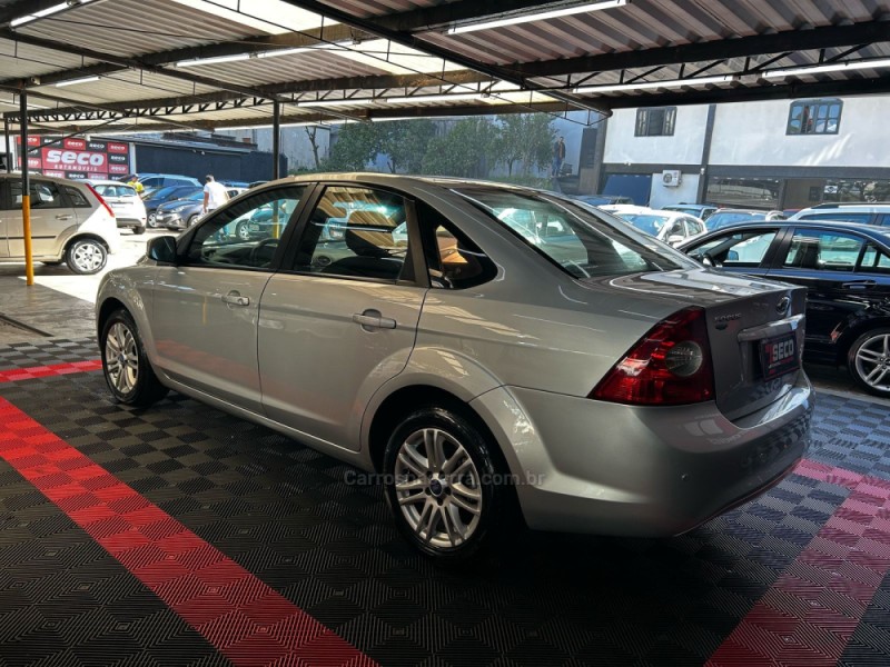 FOCUS 2.0 GHIA SEDAN 16V GASOLINA 4P MANUAL - 2012 - PASSO FUNDO