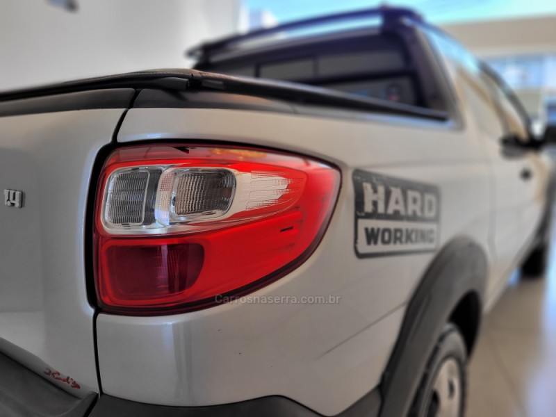 STRADA 1.4 MPI HARD WORKING CD 8V FLEX 3P MANUAL - 2015 - CANELA