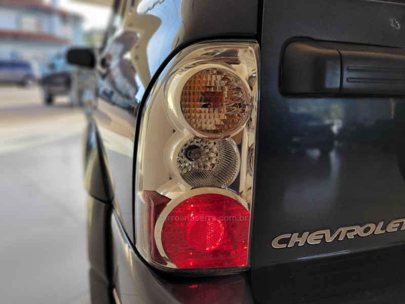 TRACKER 2.0 4X4 16V GASOLINA 4P MANUAL - 2009 - CANELA