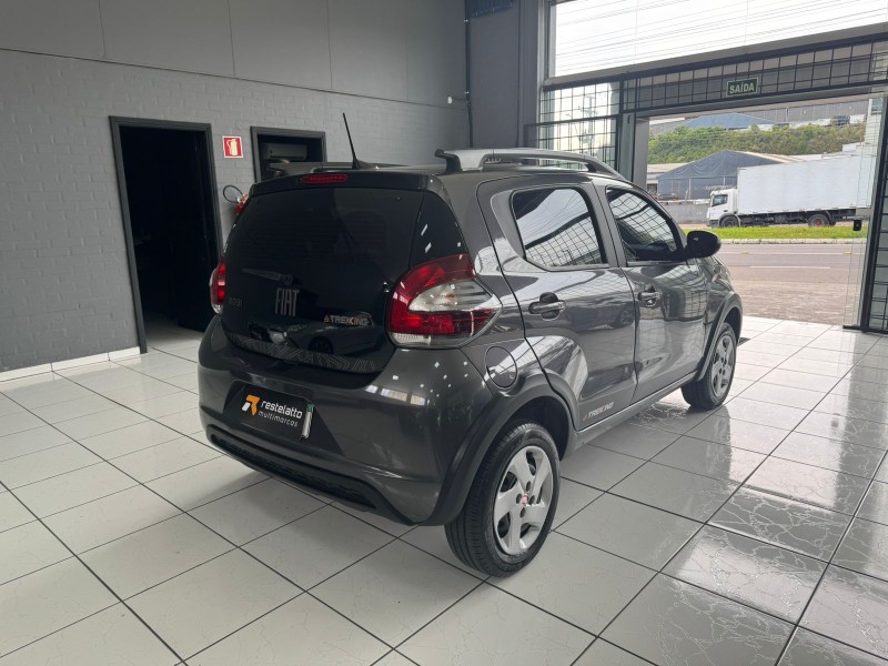 MOBI 1.0 TREKKING 8V FLEX 4P MANUAL - 2022 - CAXIAS DO SUL