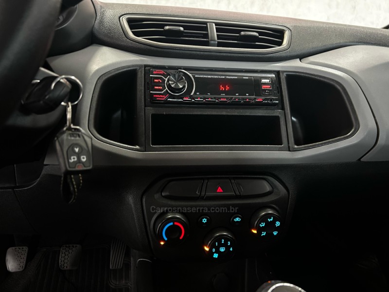 ONIX 1.0 MPFI LS 8V FLEX 4P MANUAL - 2016 - CAXIAS DO SUL