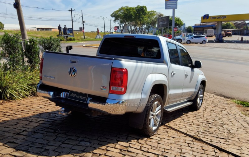 AMAROK 2.0 HIGHLINE 4X4 CD 16V TURBO INTERCOOLER DIESEL 4P AUTOMÁTICO - 2016 - NãO-ME-TOQUE