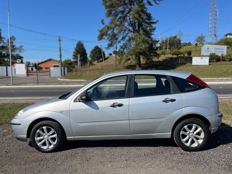 FOCUS 1.6 GL 8V GASOLINA 4P MANUAL - 2006 - FARROUPILHA