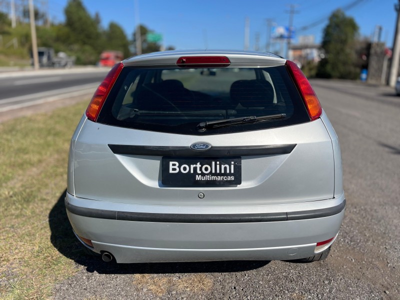 FOCUS 1.6 GL 8V GASOLINA 4P MANUAL - 2006 - FARROUPILHA