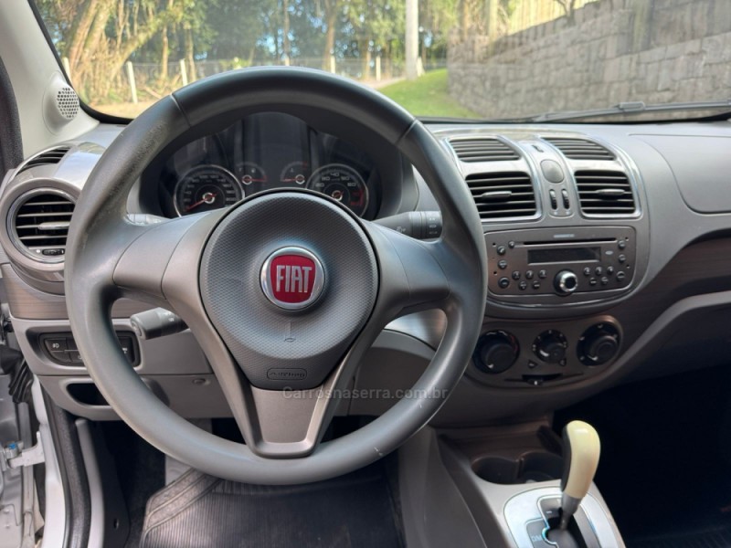 GRAND SIENA 1.6 MPI ESSENCE 16V FLEX 4P AUTOMATIZADO - 2013 - NOVA PETRóPOLIS