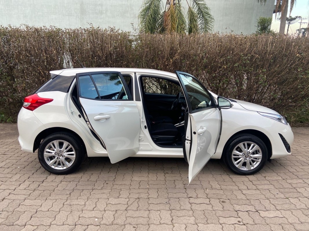 YARIS 1.3 XL LIVE 16V FLEX 4P AUTOMÁTICO - 2019 - CAXIAS DO SUL