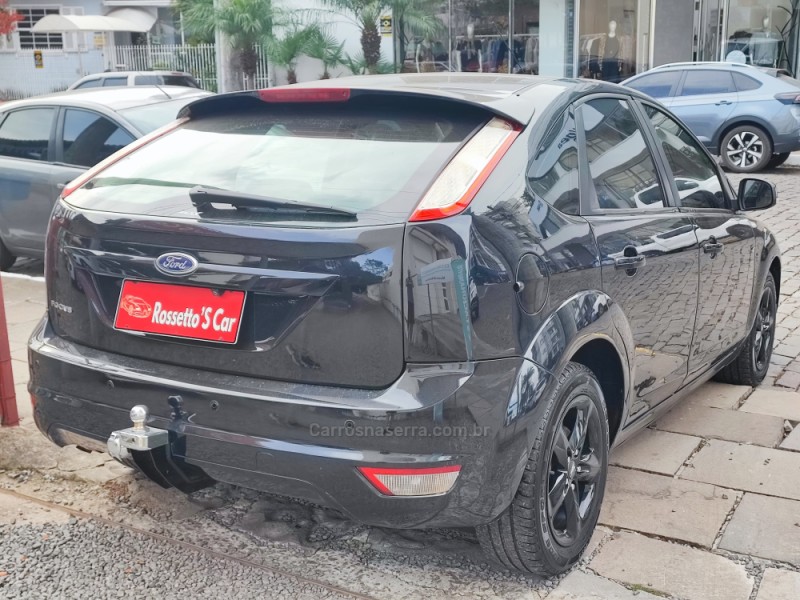 FOCUS 1.6 GLX 16V FLEX 4P MANUAL - 2012 - FARROUPILHA