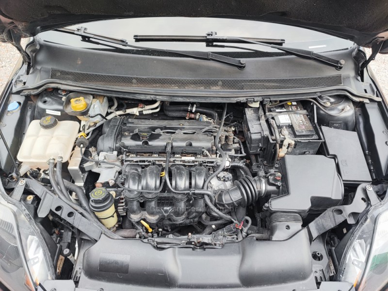 FOCUS 1.6 GLX 16V FLEX 4P MANUAL - 2012 - FARROUPILHA