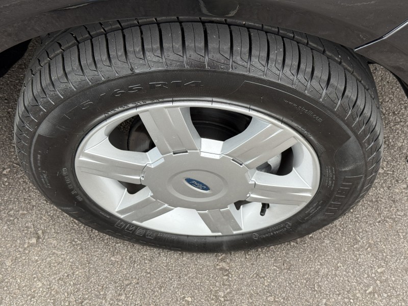 FIESTA 1.0 MPI SEDAN 8V FLEX 4P MANUAL - 2010 - CAXIAS DO SUL