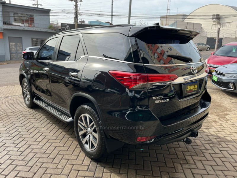HILUX SW4 2.8 SRX 4X4 7 LUGARES 16V TURBO INTERCOOLER DIESEL 4P AUTOMÁTICO - 2018 - BENTO GONçALVES