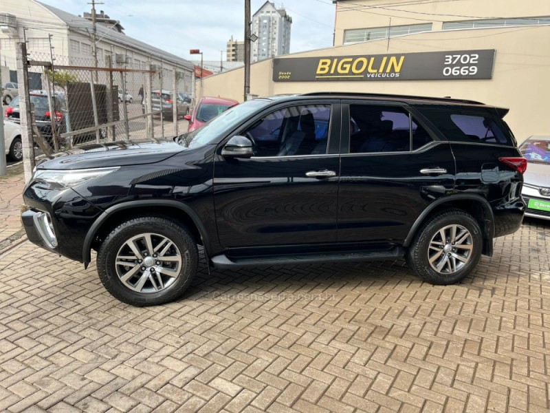 HILUX SW4 2.8 SRX 4X4 7 LUGARES 16V TURBO INTERCOOLER DIESEL 4P AUTOMÁTICO - 2018 - BENTO GONçALVES